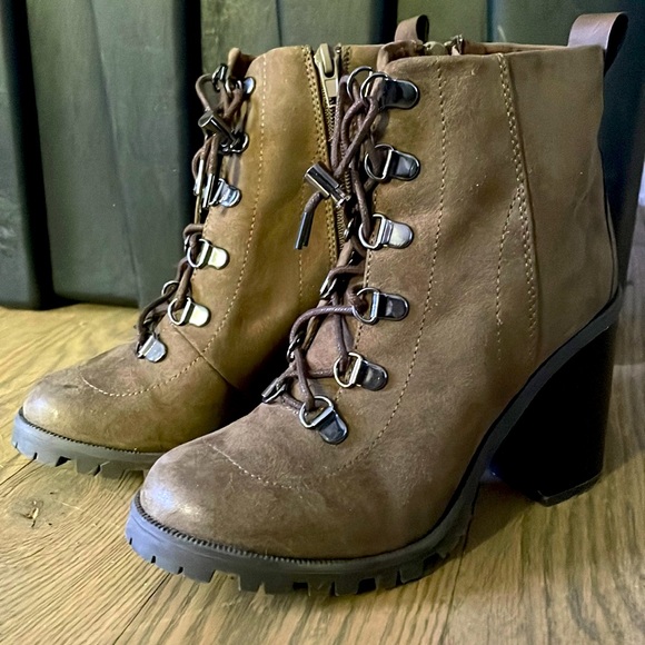 Qupid Shoes Qupid Brown Heeled Boot Size 55 Poshmark